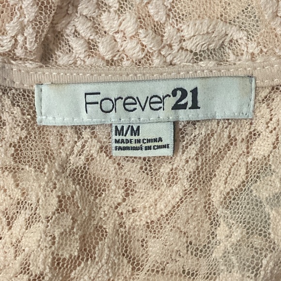 Gorgeous Lacey Light Pink Top, Size M - Picture 6 of 6